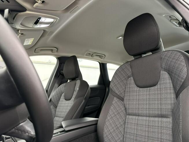 Volvo XC 60 2,0 B4 (197+14 KM) AWD(197 KM) Core Salon PL Faktura VAT