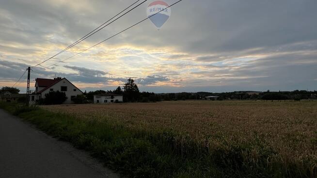 Czego brakuje tej działce ?