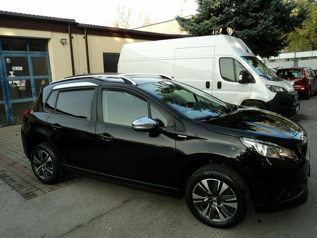 sprzedam ładnego PEUGEOTA 2008 1.2 B malutki przebieg