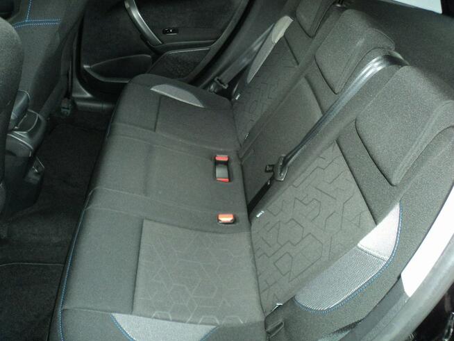 sprzedam ładnego PEUGEOTA 2008 1.2 B malutki przebieg