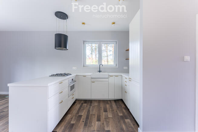 Nowoczesny budynek jednorodzinny dwulokalowy