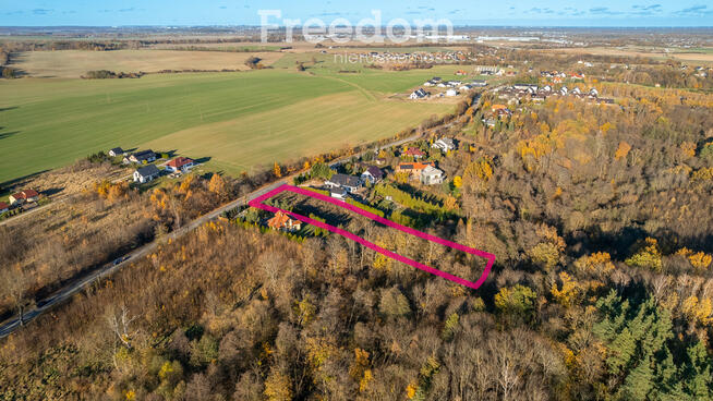 Urocza działka budowlana z lasem i rzeką !!!