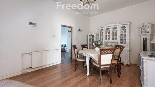 Dom typu dworek z dużą działką !