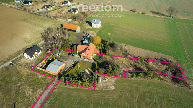 Dom typu dworek z dużą działką !