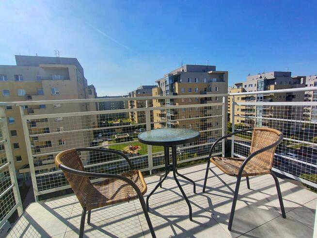 58m ARCHITEKTÓW, dwupokojowe, umeblowane. Garaż.