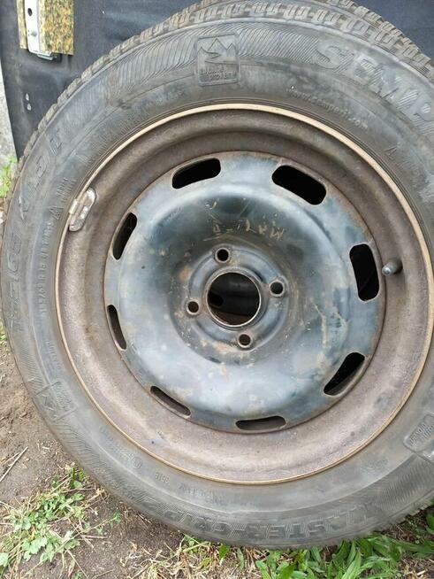 Opony zimowe na felgach stalowych