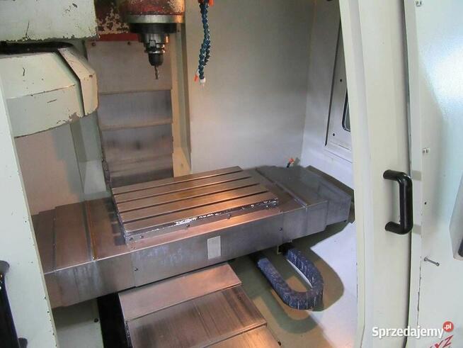 Centrum obróbcze CNC firmy XYZ Mini Mill 560