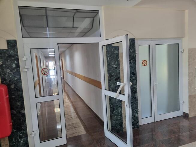 Sprzedam biurowiec bezpośrednio w stanie deweloperskim.