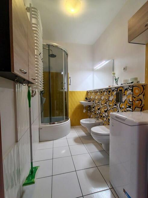 58m ARCHITEKTÓW, dwupokojowe, umeblowane. Garaż.