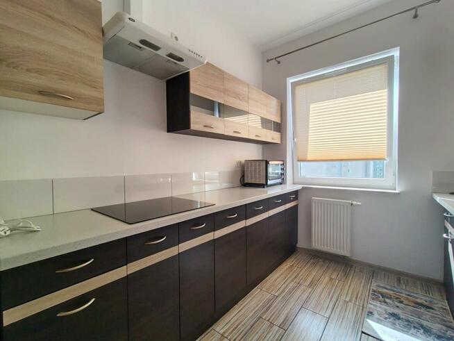 58m ARCHITEKTÓW, dwupokojowe, umeblowane. Garaż.