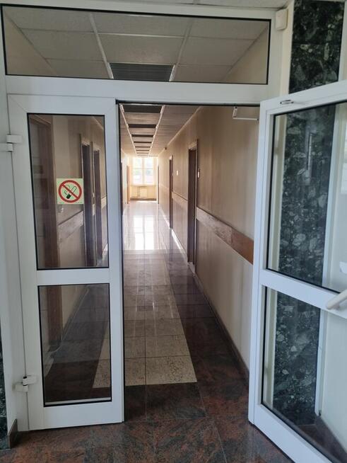 Sprzedam biurowiec bezpośrednio w stanie deweloperskim.