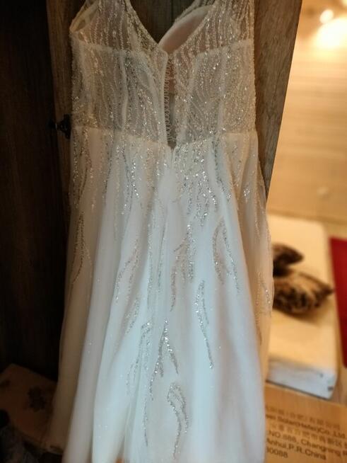 Piękna suknia ślubna