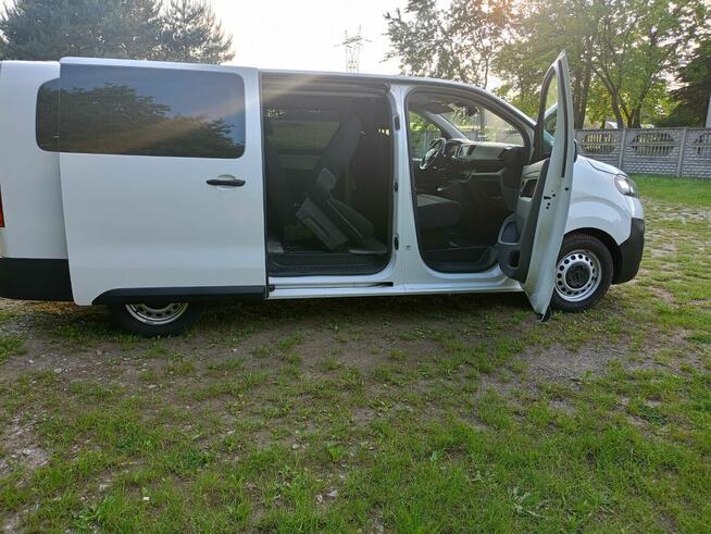 OPEL VIVARO wersja long 9 osób