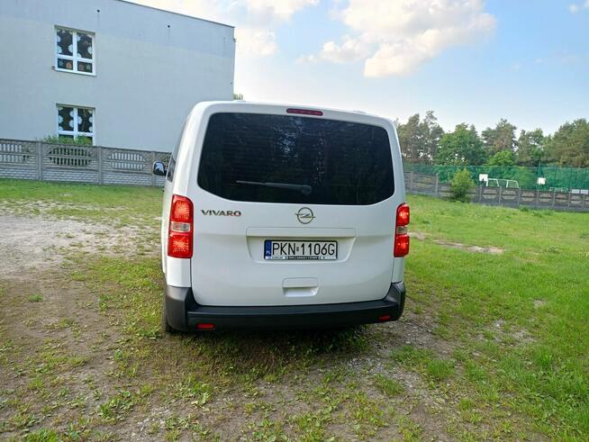 OPEL VIVARO wersja long 9 osób