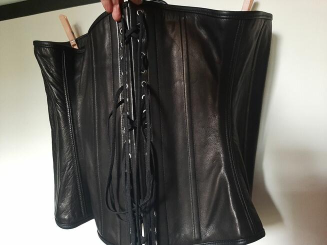 Gotycki gorset - skóra naturalna