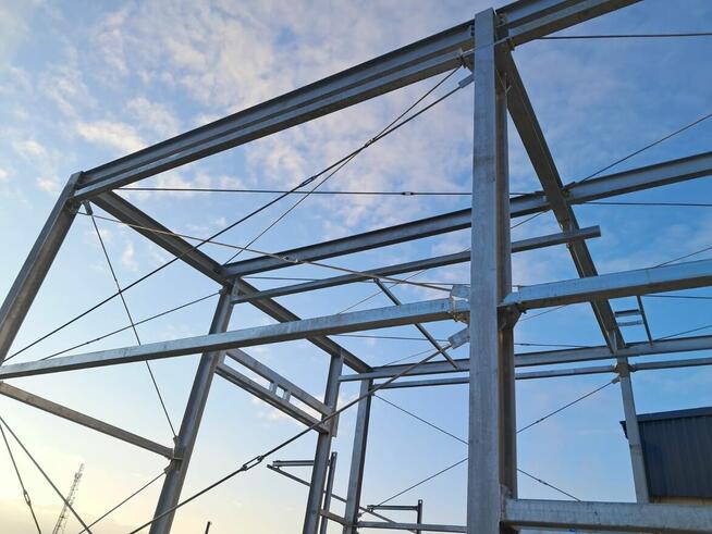 Hale przemysłowe // Hale garażowe