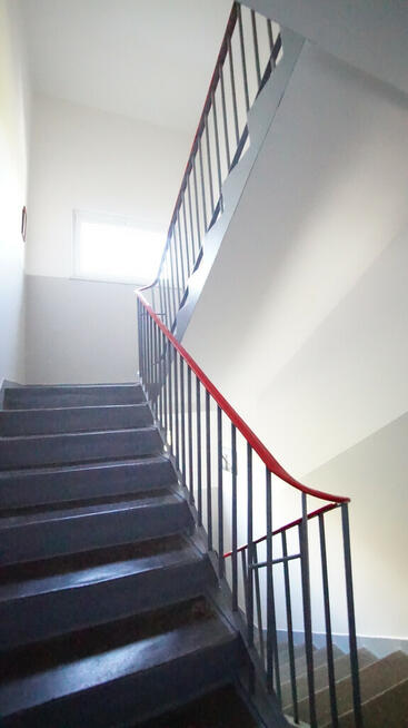 Sprzedaż mieszkanie 2-pokoje z balkonem,niski blok