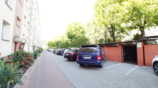 Sprzedaż mieszkanie 2-pokoje z balkonem,niski blok