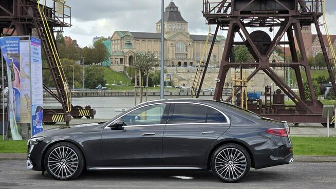 Mercedes-Benz E 220 d 4MATIC AMG Line 2023 PL salon