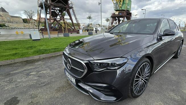 Mercedes-Benz E 220 d 4MATIC AMG Line 2023 PL salon