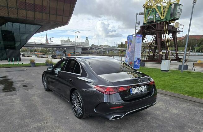 Mercedes-Benz E 220 d 4MATIC AMG Line 2023 PL salon