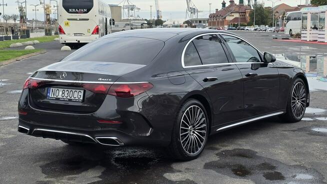 Mercedes-Benz E 220 d 4MATIC AMG Line 2023 PL salon