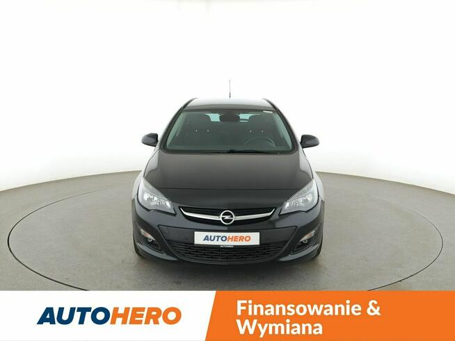 Opel Astra PDC grzane fotele klima auto tempomat navi bluetooth