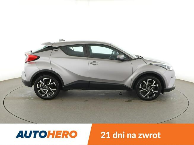 Toyota C-HR niski przebieg grzane fotele kamera ACC