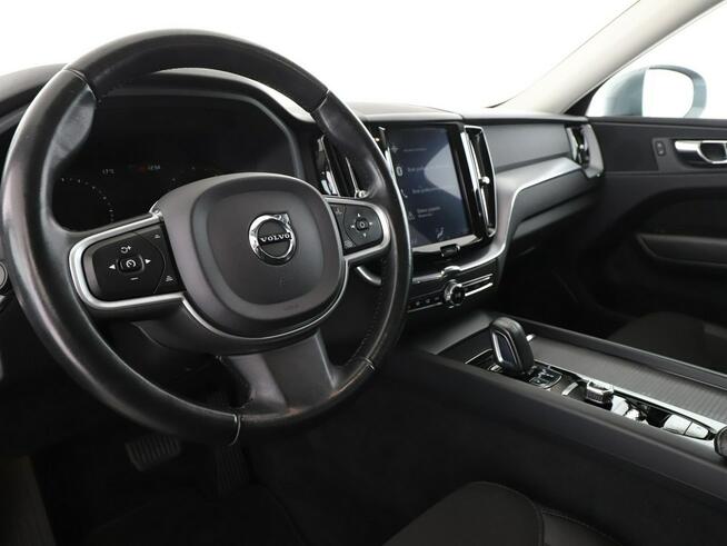 Volvo XC 60 mHEV 4x4 automat full LED półskóra navi klima auto hak