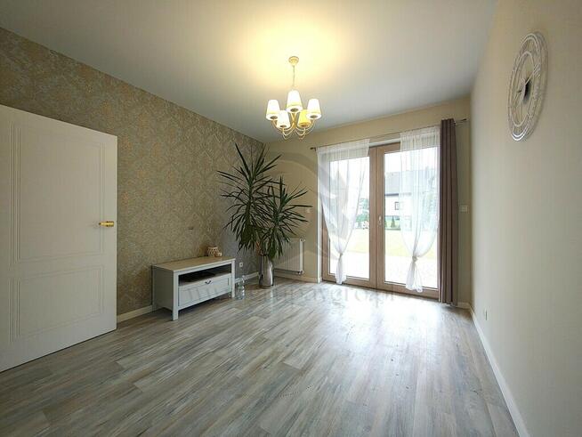 Dżinn sprzedaje pałac – bez lampy w pakiecie!