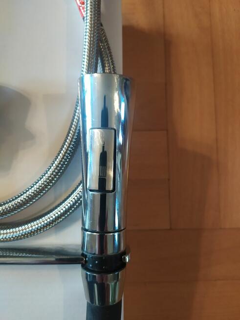 Bateria kuchenna Vegas z wyciąganą wylewką marki Granitan