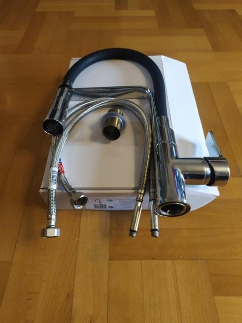 Bateria kuchenna Vegas z wyciąganą wylewką marki Granitan