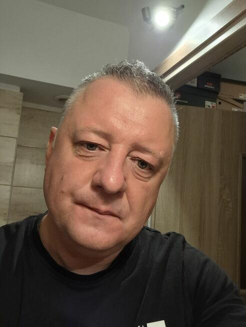 Poznam Panią 35-55 lat. Przyjaźń. Coś więcej. Stały związek.