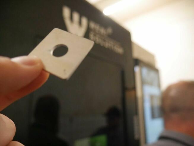 Wycinarka Laserowa Fiber Ploter CNC do blachy 3015GCL 3kW