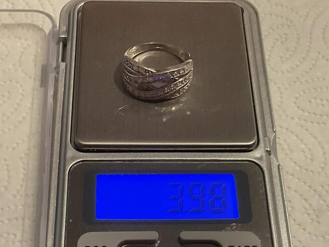 Srebrny pierścionek z cyrkoniami 925