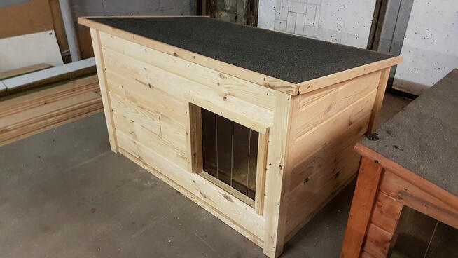 Buda dla psa ocieplona