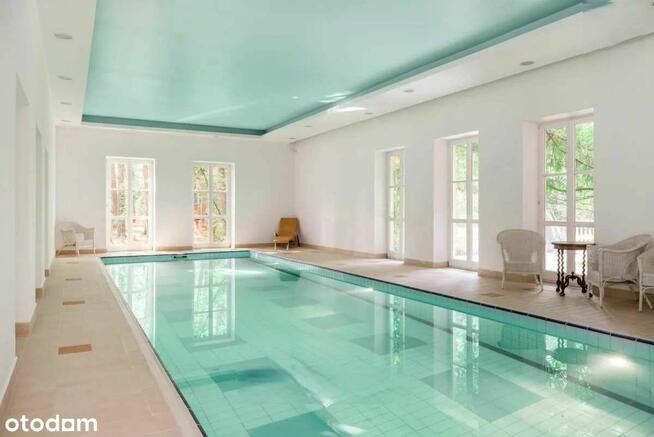 Konstancin- willa z basenem, ogrodem w strefie A