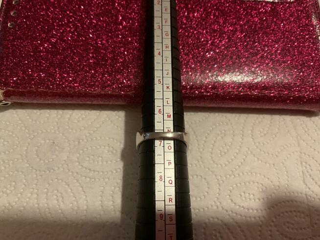 Srebrny pierścionek z cyrkoniami 925