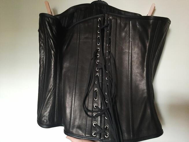 Gotycki gorset - skóra naturalna