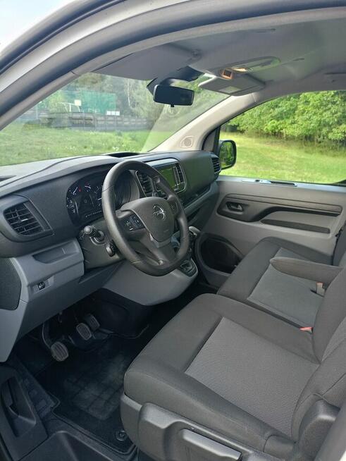 OPEL VIVARO wersja long 9 osób