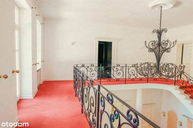 Konstancin- willa z basenem, ogrodem w strefie A