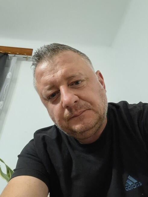 Poznam Panią 35-55 lat. Przyjaźń. Coś więcej. Stały związek.