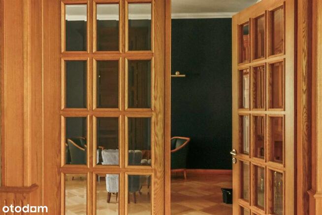 Konstancin- willa z basenem, ogrodem w strefie A