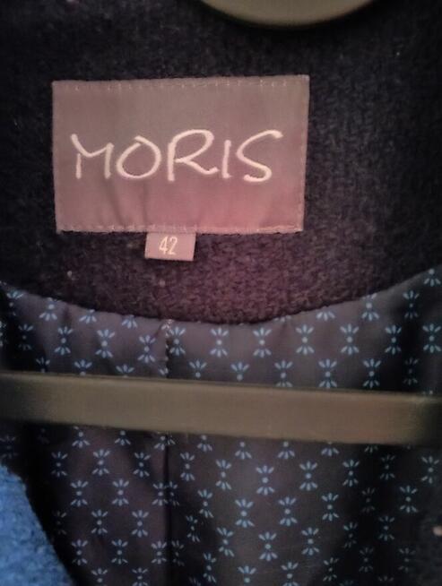 Płaszcz kolor ciemny granat