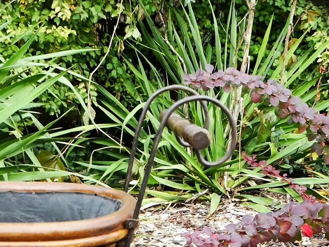 Ozdobny dekoracyjny wózek dziecięcy typu retro 60x50 cm.