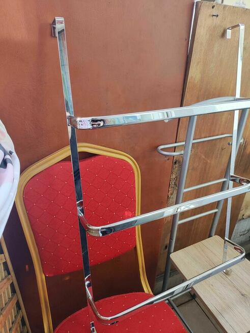 Wieszak na ręczniki Srebrny na drzwi kabinę prysznic