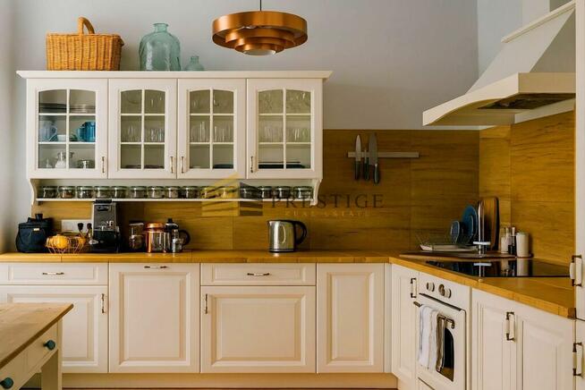 Charming Apartment in Warsaw City Center