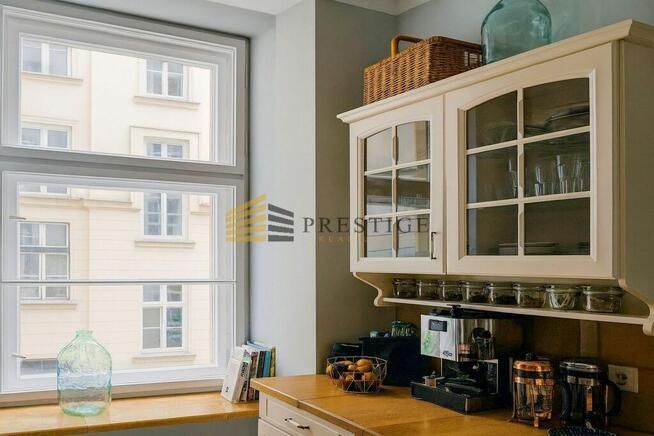 Charming Apartment in Warsaw City Center