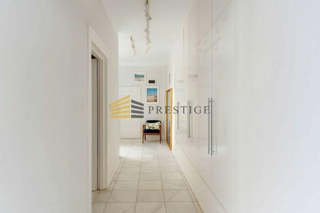 Charming Apartment in Warsaw City Center