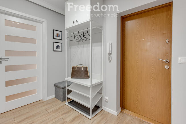 2-pokojowe mieszkanie z balkonem, blisko metra